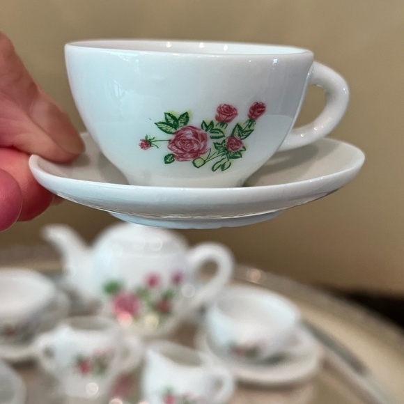 NEW Vtg Miniature Porcelain Tea Set; teapot, sugar & creamer, 4 cups & saucers. - Picture 7 of 14